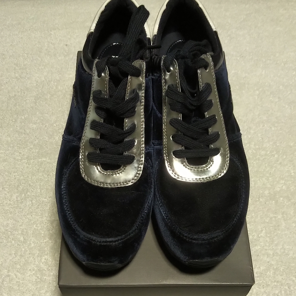 Michael Kors Shoes - Picture 3 of 7